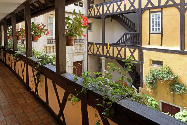 Cours Saint Félix Hotel le Cep